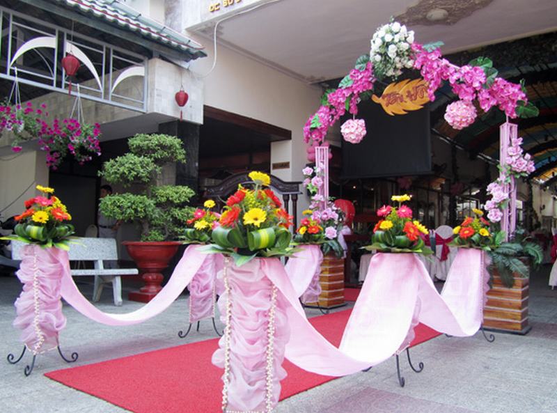 Tiệc cưới Khách sạn Hòa Bình