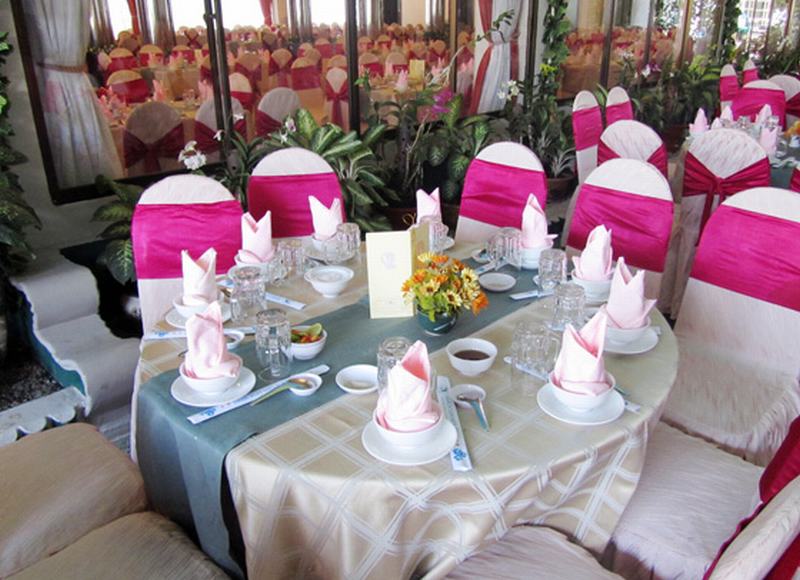 Tiệc cưới Khách sạn Hòa Bình
